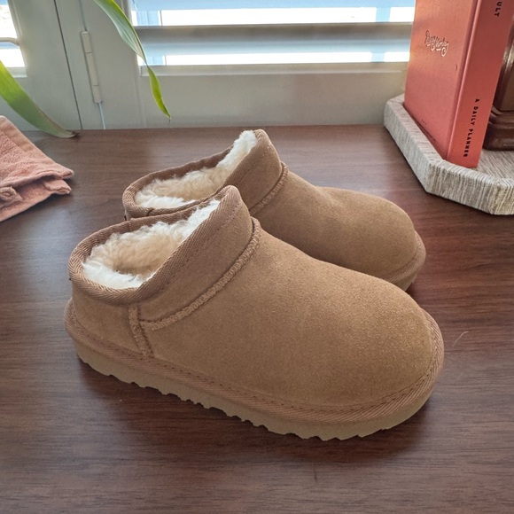 UGG Other - UGG Tan Kids Slippers